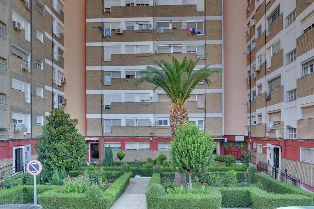 Apartamentos San Lazaro Сарагоса Экстерьер фото
