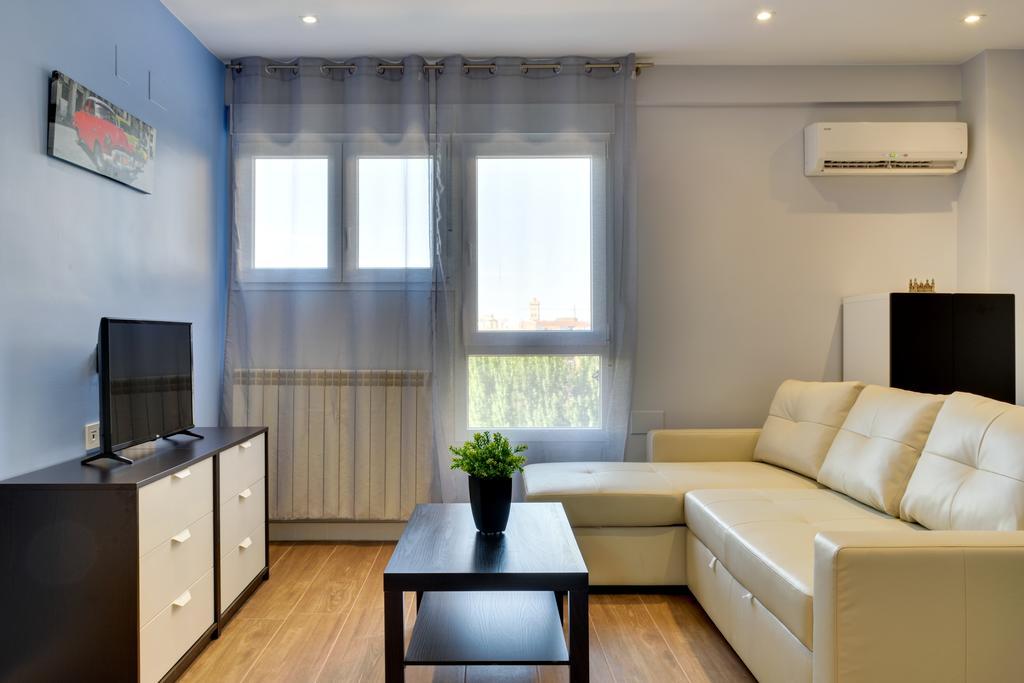 Apartamentos San Lazaro Сарагоса Экстерьер фото