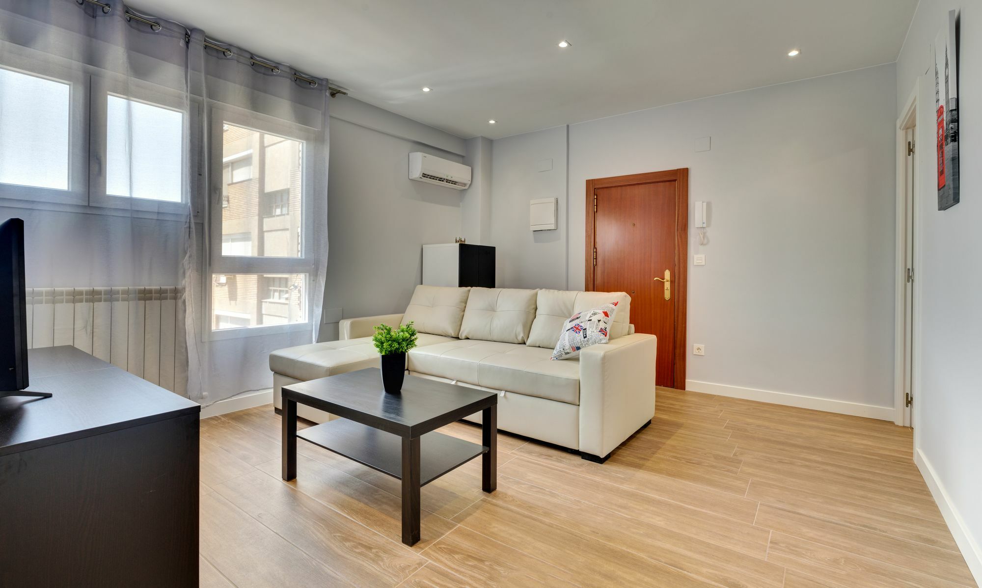 Apartamentos San Lazaro Сарагоса Экстерьер фото